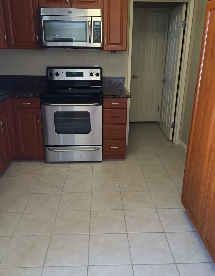 1 bed, 450 sqft, $1,650 — Photo 2
