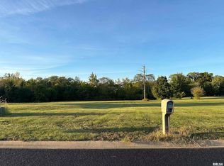 202 Silver Creek Dr, Washington, IL 61571