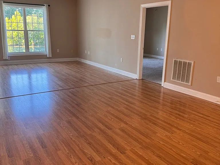 10 Shoreline Dr — Photo 12