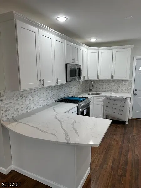 3 bed, 2.0 bath, 1000 sqft, $3,450 — Photo 4