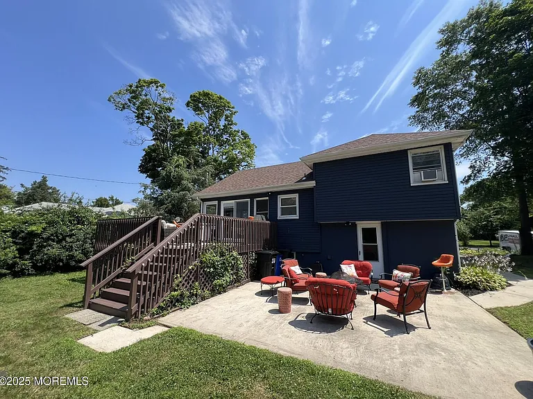 370 Macarthur Ave — Photo 24