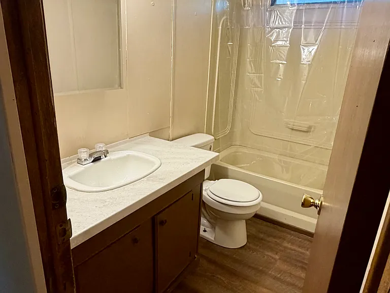 380 NW Lamar Pl — Photo 5