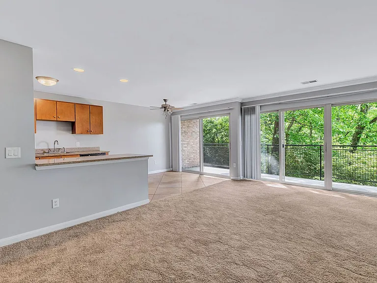 3600 Linwood Ave #203 — Photo 3