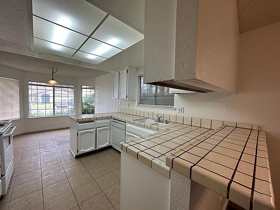 2nd image of 4086 Sea Meadow Way
