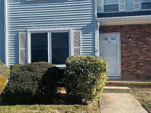 18 Dogwood Ct #129, Monroe Township, NJ 08831
