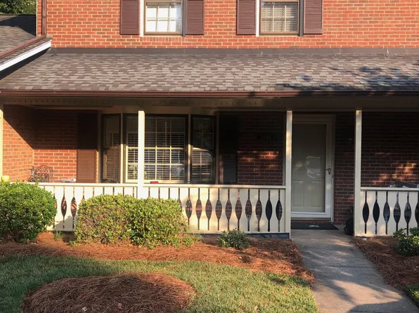 208 Chrisfield Ct, Winston Salem, NC 27104