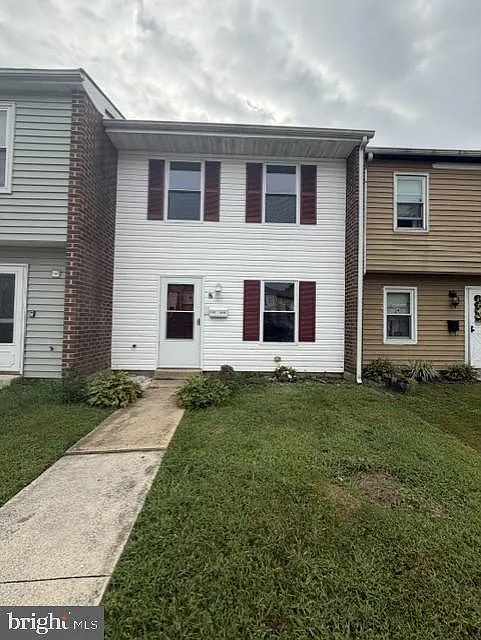 8 Kayak Ct