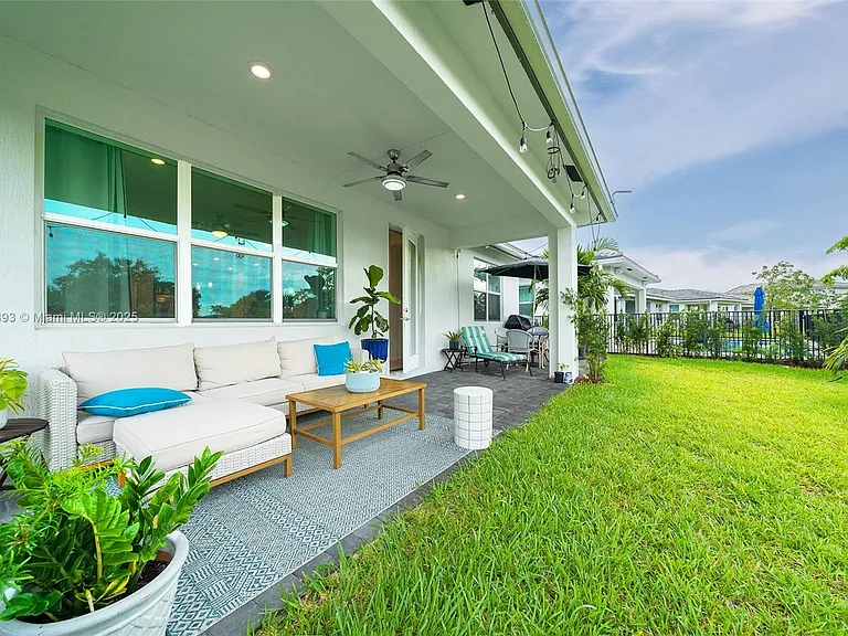 4230 Rosa Dr — Photo 19