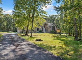 351 Twinbrook Rd, Bear Creek Township, PA 18702