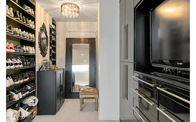 Sold by Douglas Elliman | media 12