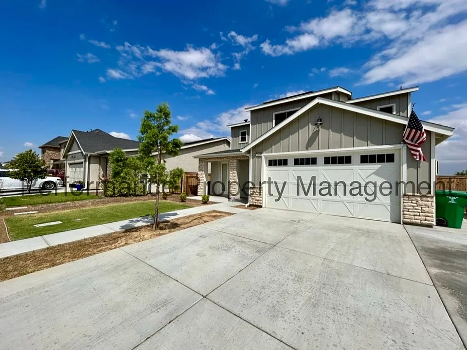 3608 Oak Lake Ln