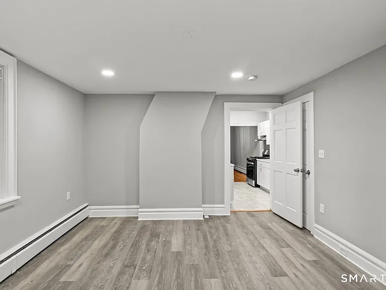 24 Park Ter — Photo 17