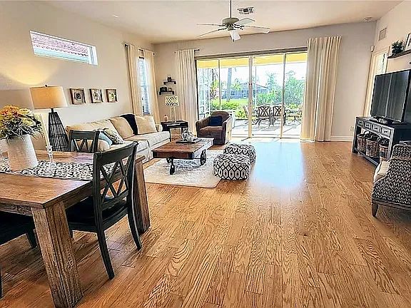 3 bed, 1568 sqft, $2,900 — Photo 2