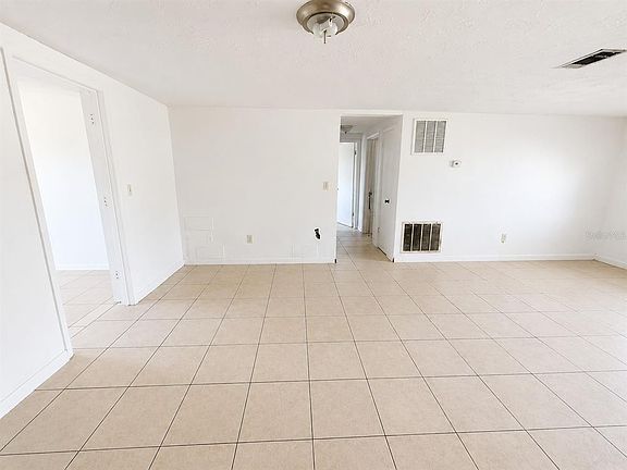 3rd image of 3303 EISENHOWER DRIVE