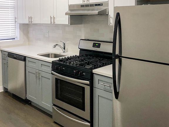2nd image of 5047 N Damen Ave #5059-2E