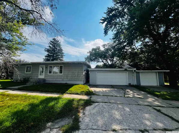 1109 N Fillmore Ave, Mason City, IA 50401