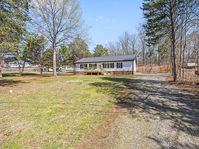 3057 Fountainview Ave — Photo 3