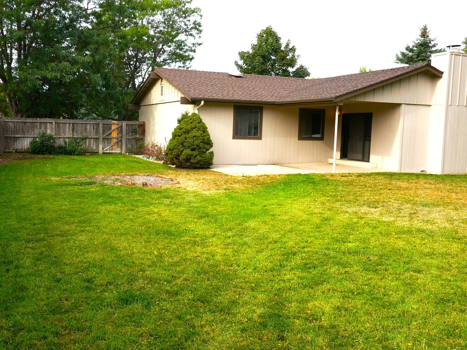 3 bed, 2984 sqft, $2,975 — Photo 3