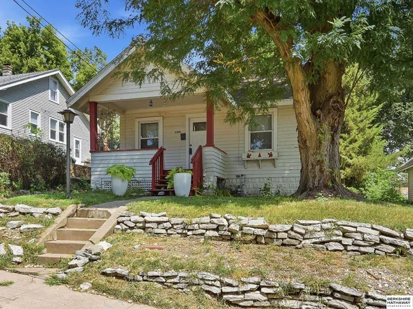 5508 Hickory St, Omaha, NE 68106