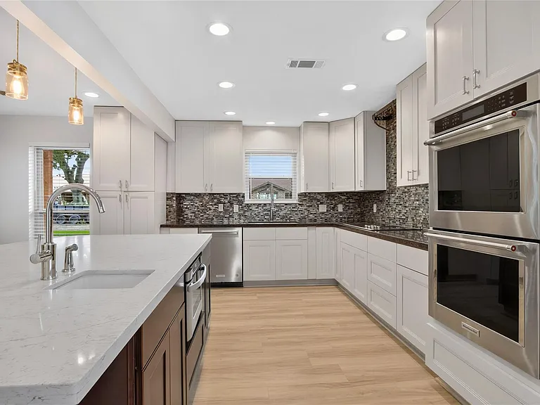 3208 Woodstone Dr — Photo 11