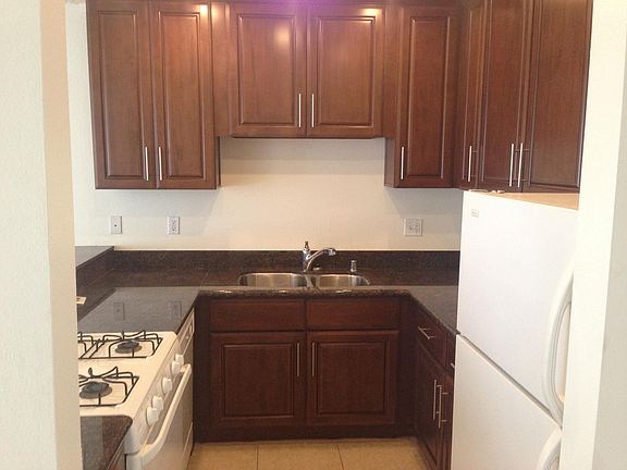 3rd image of 11117 Hartsook St APT 203