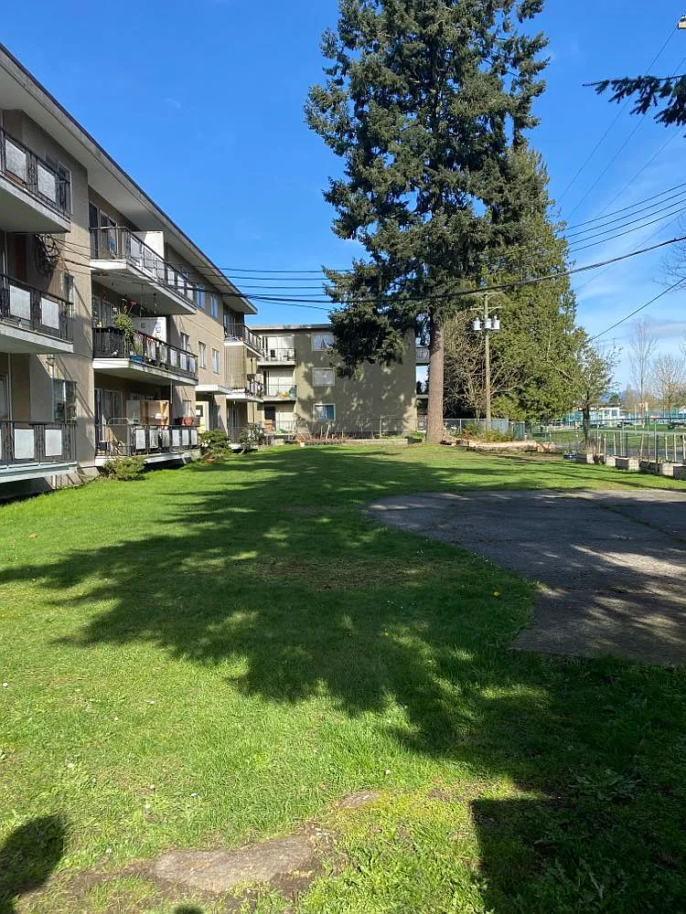1 Unit Available at Fulton! — Photo 4