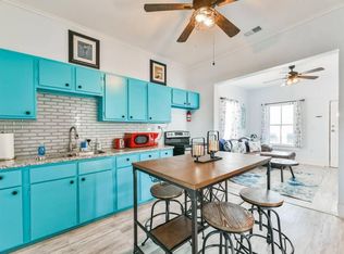 1313 11th St, Galveston, TX 77550