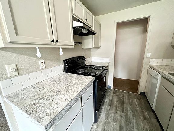 5th image of 14616 NE Coast Pine Ct APT B