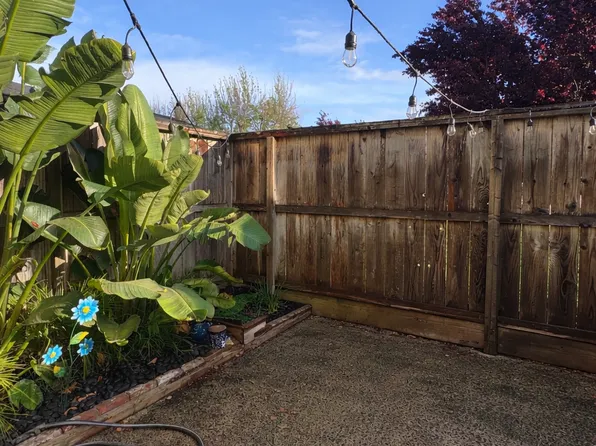 1253 Los Olivos Dr Unit 29, Salinas, CA 93901