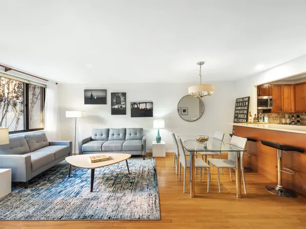 447 West 45th Street image 1 of 11