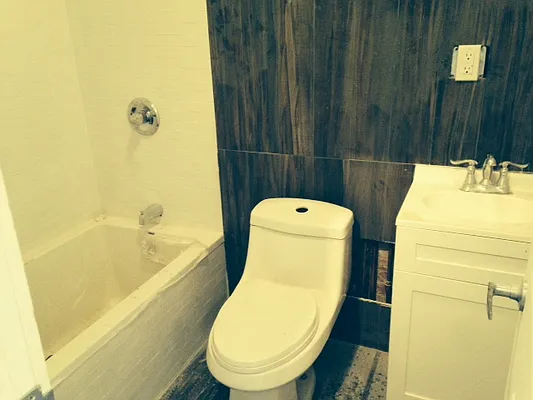 Rented by Premier Metro Realty Corp | media 52