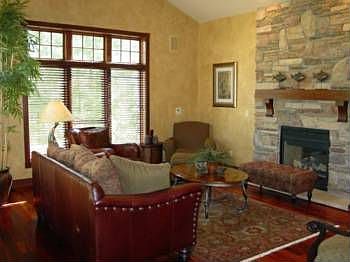 4th image of 222260 Woodbine Ln