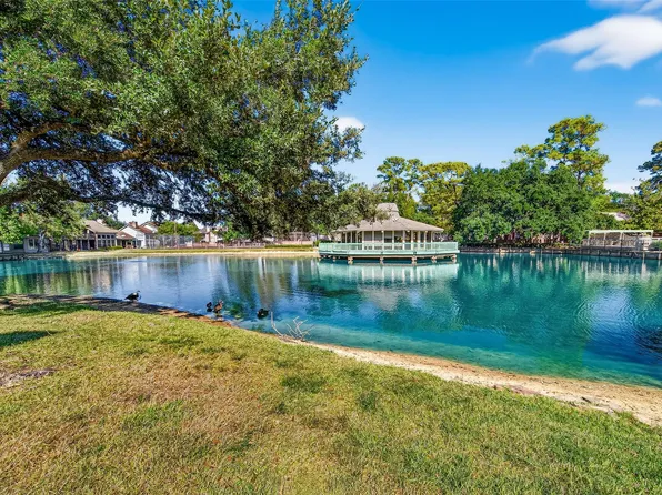 186 Old Bridge Lk, Houston, TX 77069