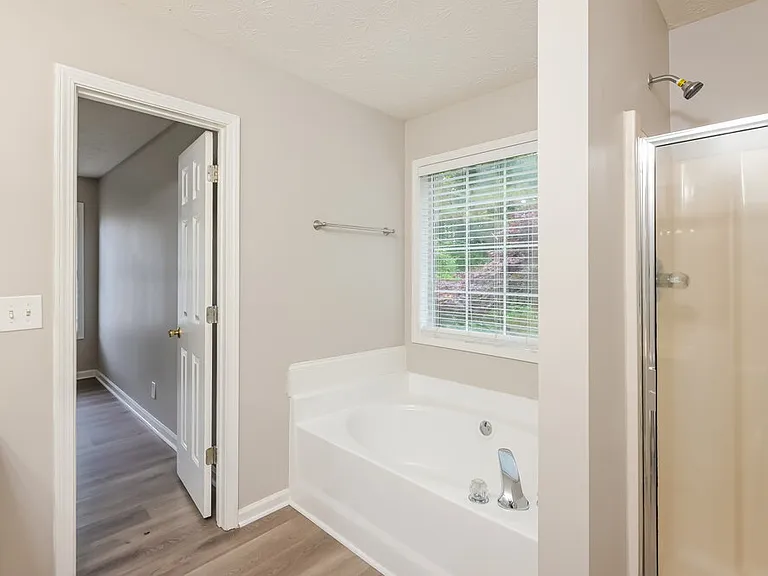9385 Eagles Landing Dr — Photo 12