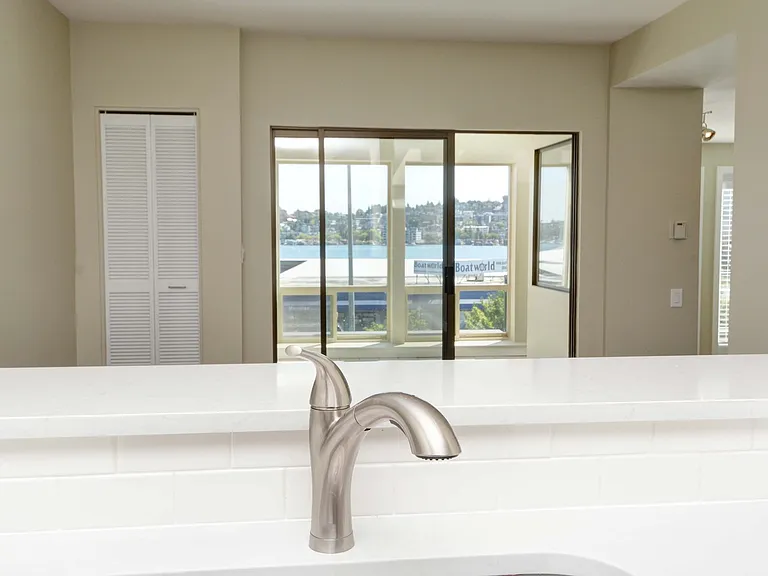 2111 Westlake Ave N #201 — Photo 12