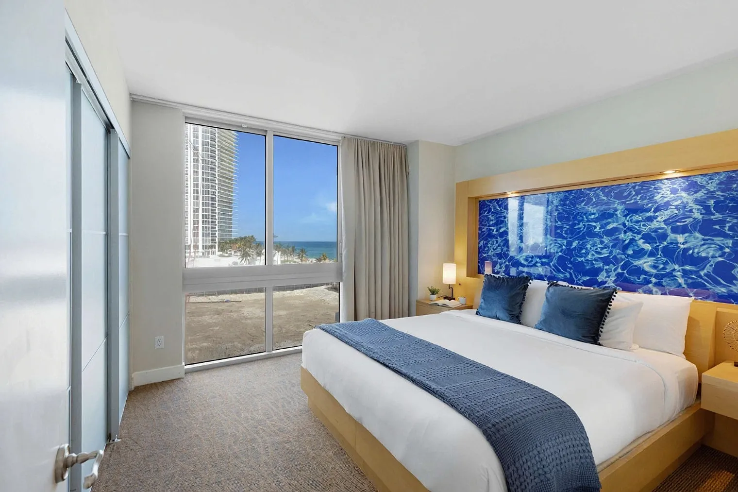 1 bed, 1.0 bath, 678 sqft, $3,797 — Photo 4