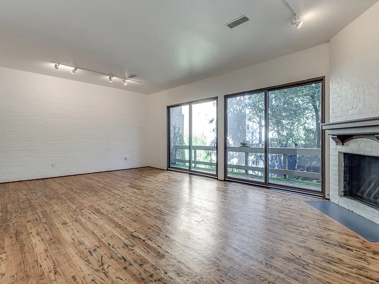 4024 Buena Vista St — Photo 5