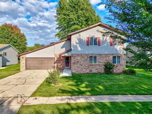2385 Chestnut Ln, Morris, IL 60450