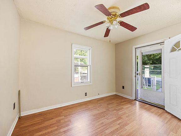 4th image of 1017 Geiger Ln