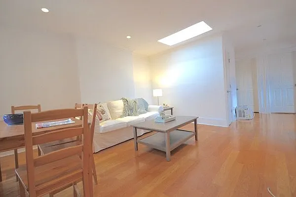 Rented by Bold New York | media 23