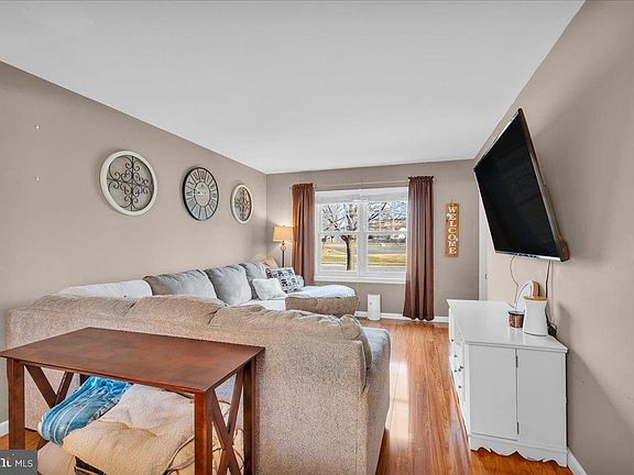 4th image of 20 Longhurst Rd