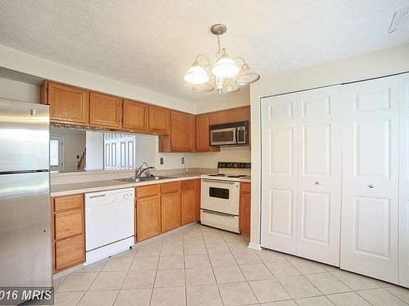 5th image of 13 Leatherwood Ct