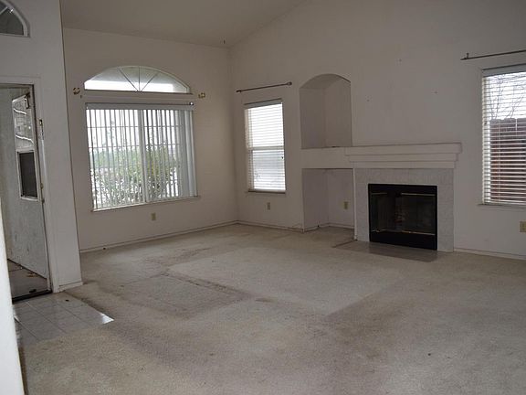 3rd image of 4662 Sunnyway Dr