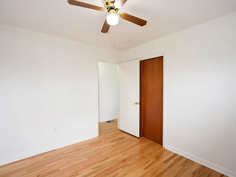 2305 River Rd — Photo 27