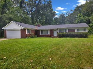 45223 Wear Rd, Belleville, MI 48111