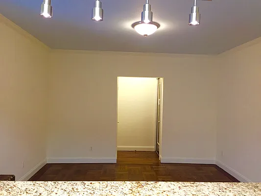 Rented by NY Space Finders Inc. | media 40