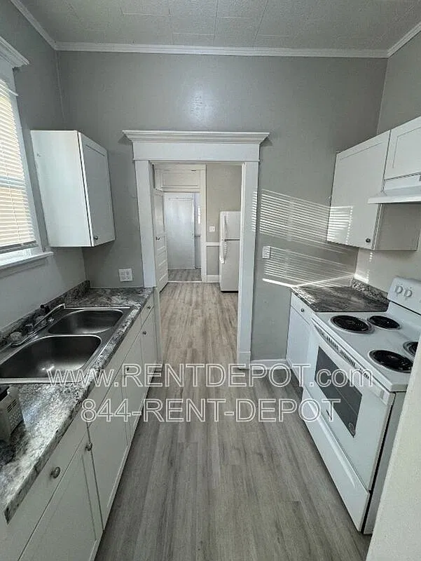 3 bed, 2.0 bath, 2646 sqft, $1,498 — Photo 4