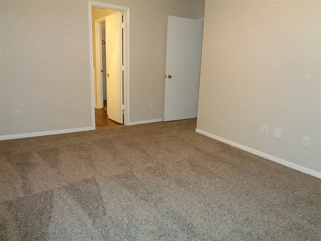 15129 Grassington Dr — Photo 6
