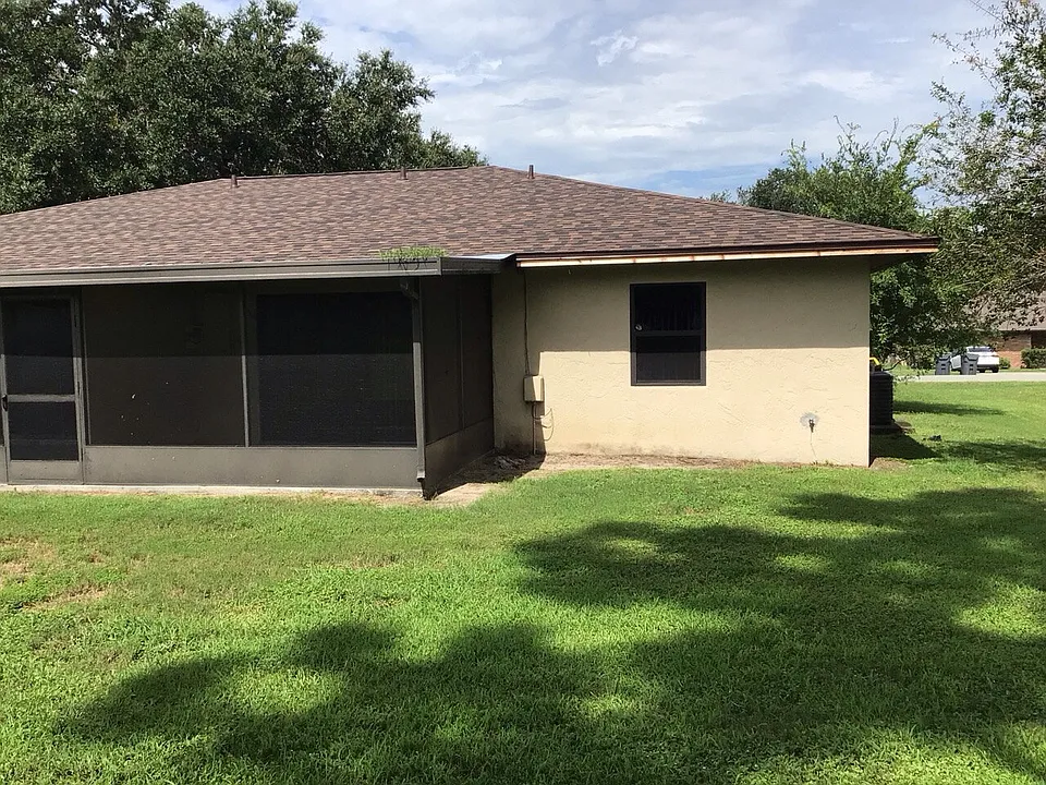 3213 Julia Ct