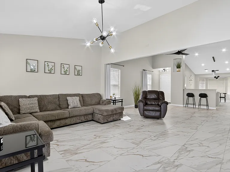 1682 E Kielly Ln — Photo 22